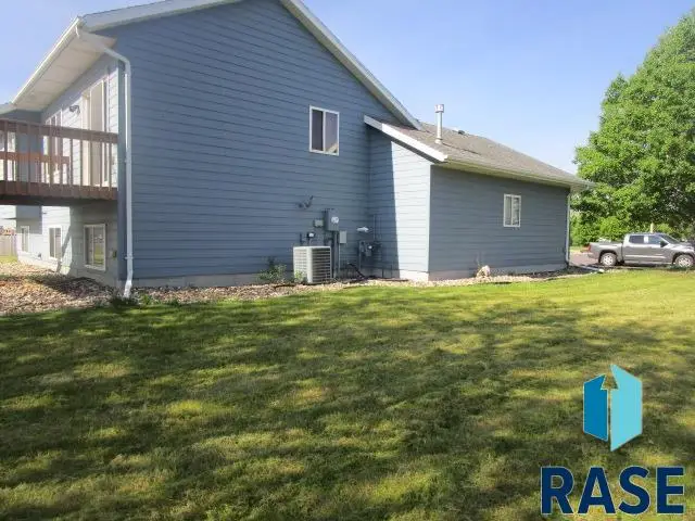 400 Pittsburgh Ave, Harrisburg, SD 57032 - #3