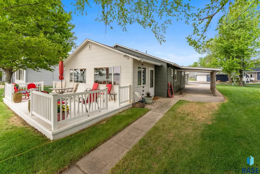 6630 Peninsula Pt, Wentworth, SD 57075 - #3