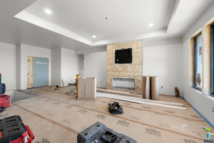 6505 E Fieldview St, Sioux Falls, SD 57110 - #3