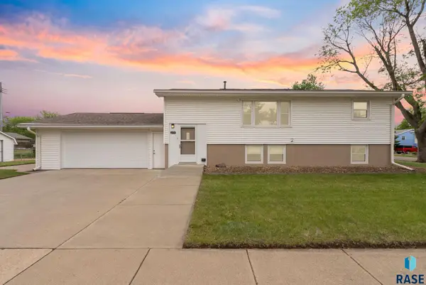 2709 W Brookings St, Sioux Falls, SD 57104