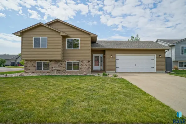 8801 W 18th St, Sioux Falls, SD 57106