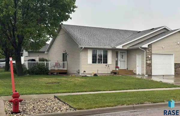 210 W Maple St, Harrisburg, SD 57032