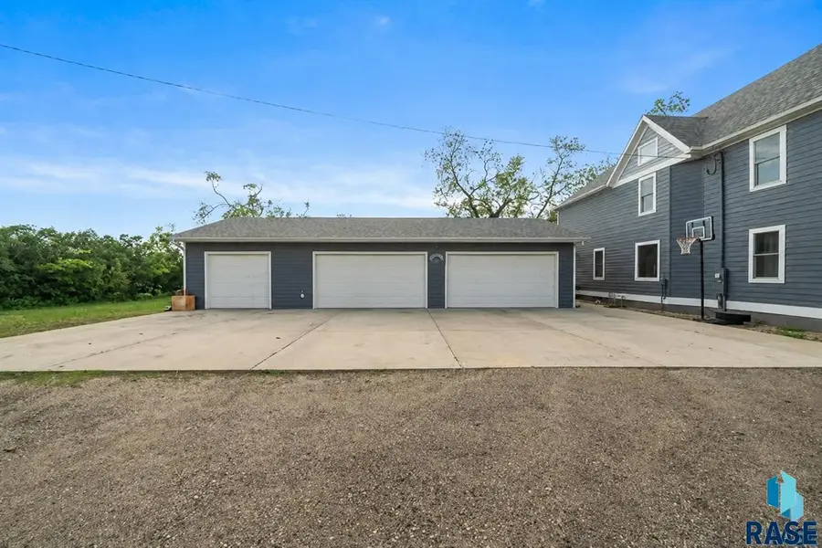 420 7th St, Hudson, SD 57034 - #3