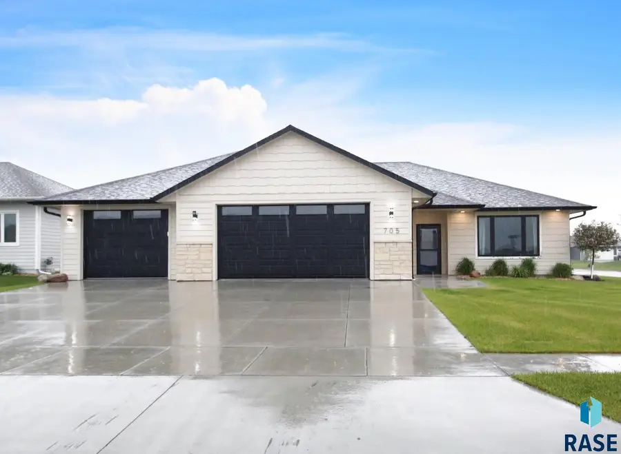 705 Quartzite Cir, Tea, SD 57064 - #2