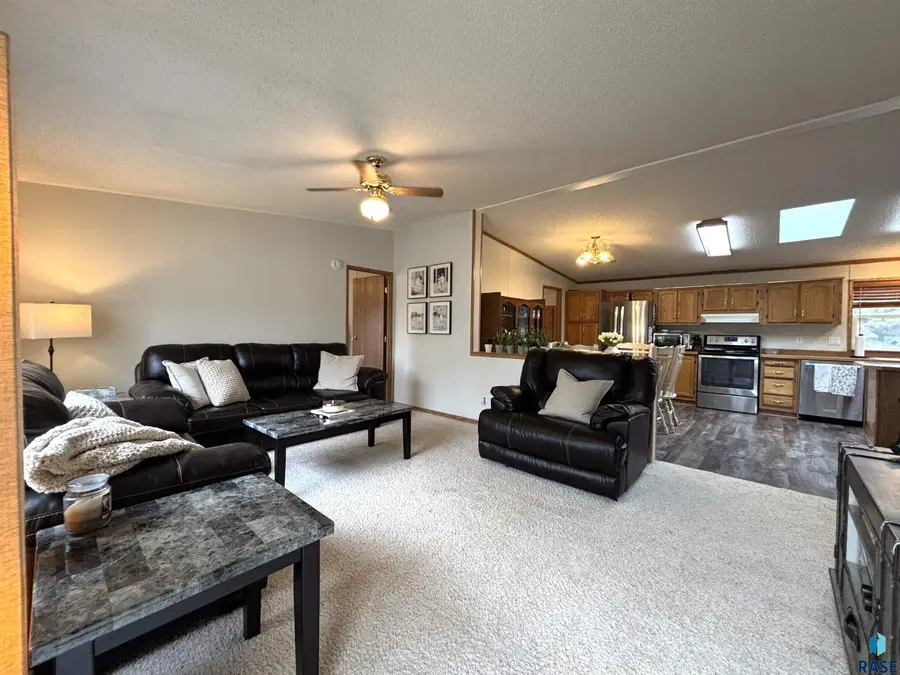 120 W 4th Ave, Miller, SD 57362 - #2