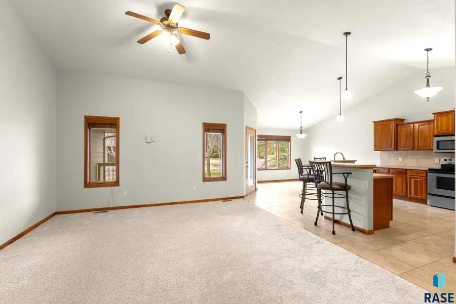 7209 W Stoney Creek St, Sioux Falls, SD 57106 - #3