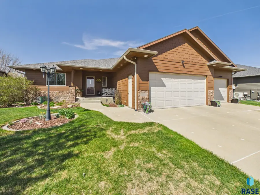 7604 W Lobelia St, Sioux Falls, SD 57106 - #2