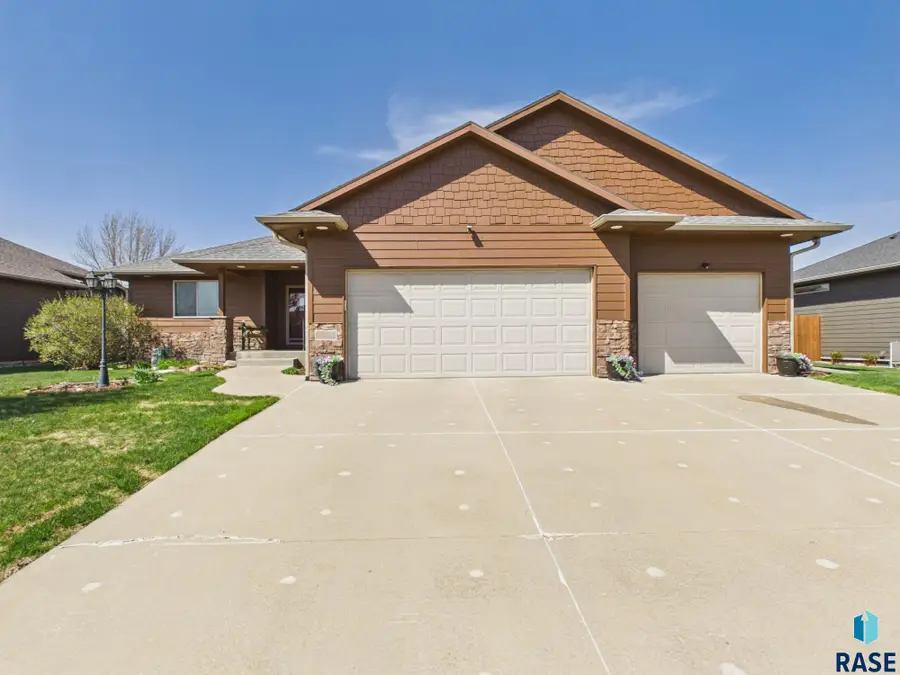7604 W Lobelia St, Sioux Falls, SD 57106 - #3