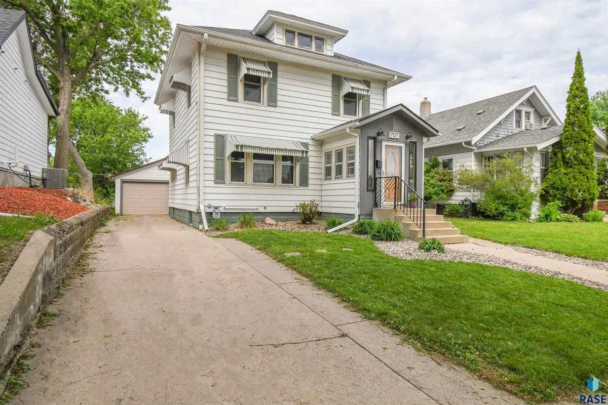 1707 S Duluth Ave, Sioux Falls, SD 57105 - #1