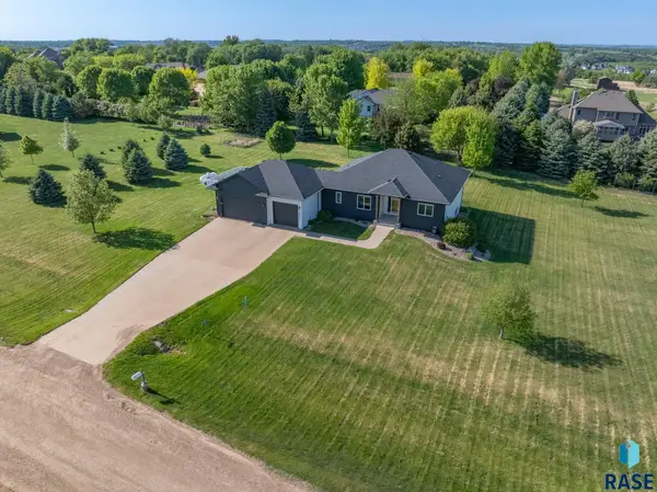 9010 E 33rd St, Sioux Falls, SD 57110