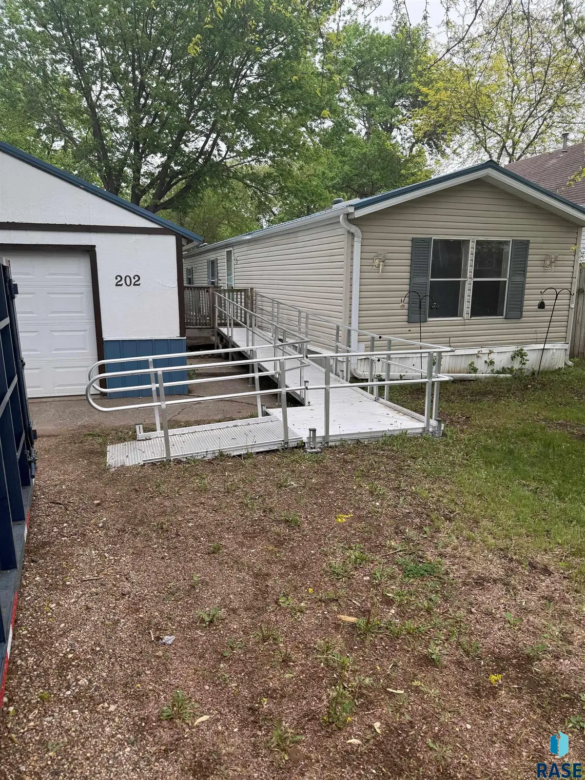 202 Park Blvd, Hurley, SD 57036 - #1