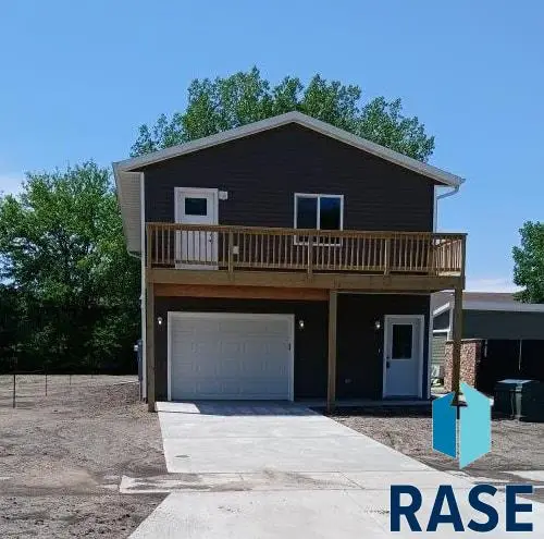 313 N Willow Ave, Sioux Falls, SD 57104 - #1