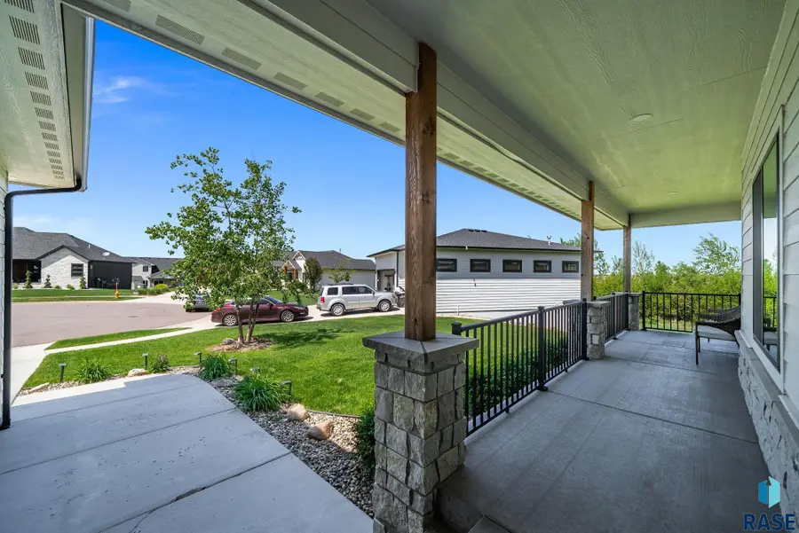 7317 E Misty Knoll Cir, Sioux Falls, SD 57110 - #2
