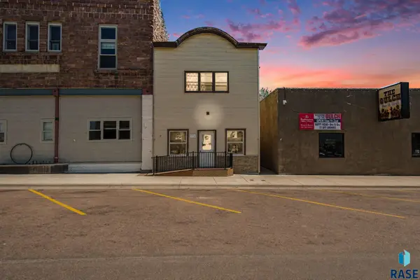 524 N Main Ave, Garretson, SD 57030