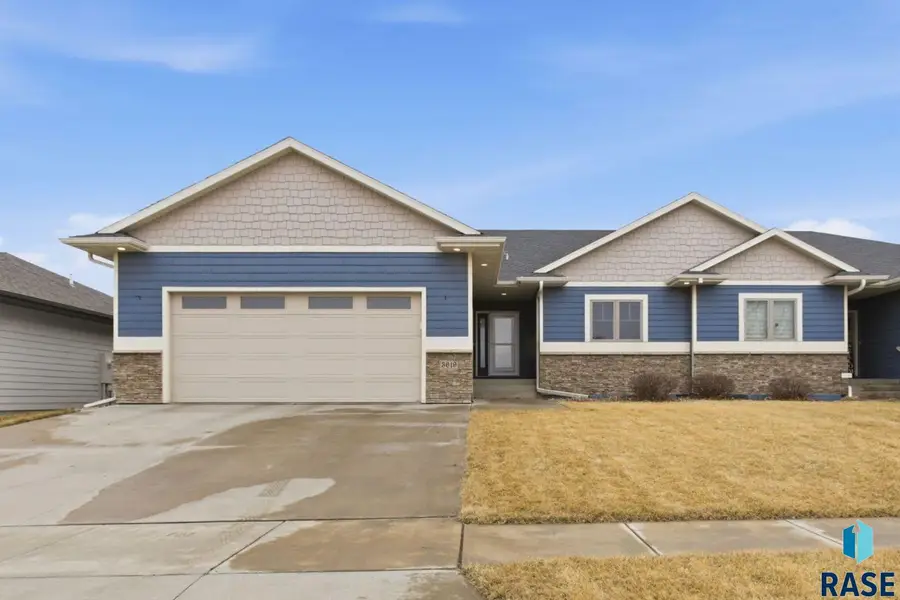 3619 S Infield Ave, Sioux Falls, SD 57110 - #2