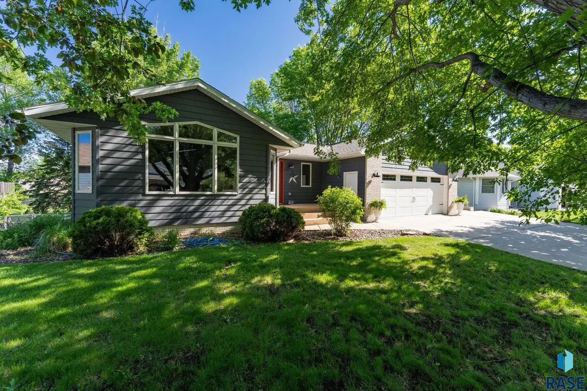 200 E 9th St, Crooks, SD 57020 - #1