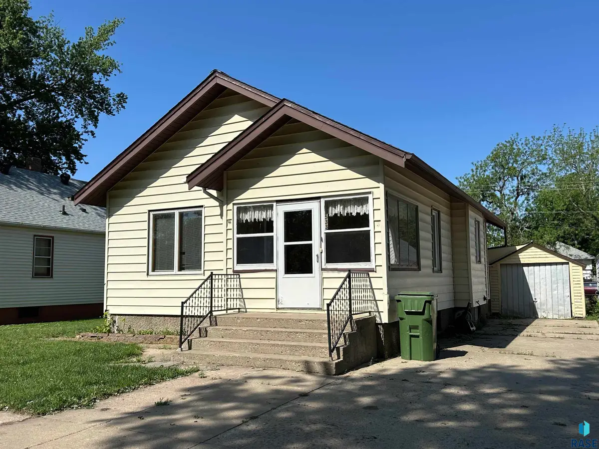 533 S Poplar St, Freeman, SD 57029 - #1