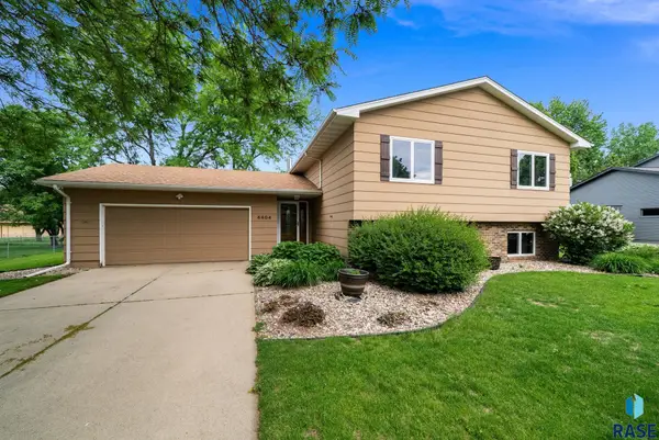 4404 S Fireside Ave, Sioux Falls, SD 57103