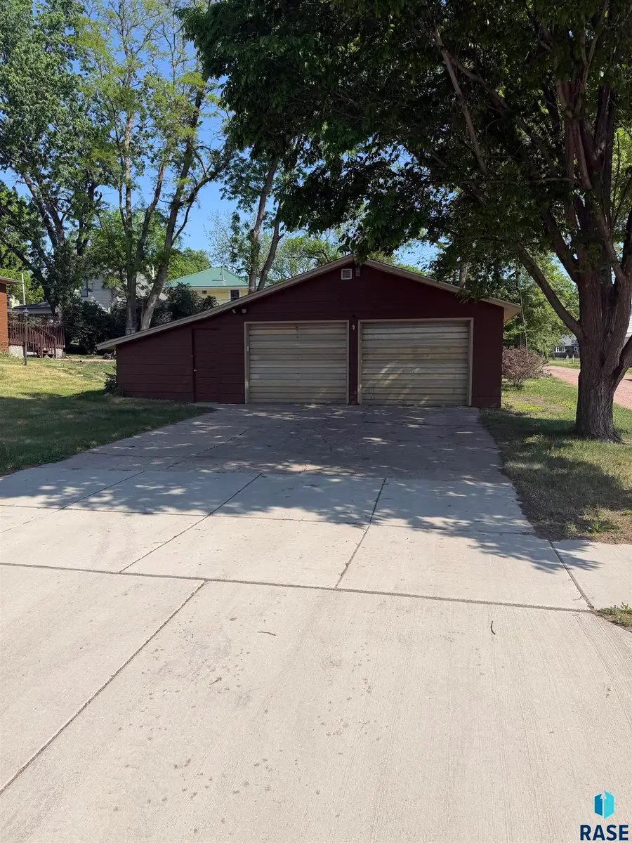 500 N State Ave, Dell Rapids, SD 57022 - #3