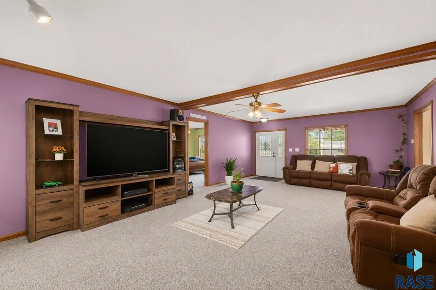 2500 N Lyme Grass Ave, Sioux Falls, SD 57107 - #2
