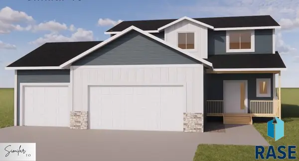 704 Creekside Trl, Harrisburg, SD 57032