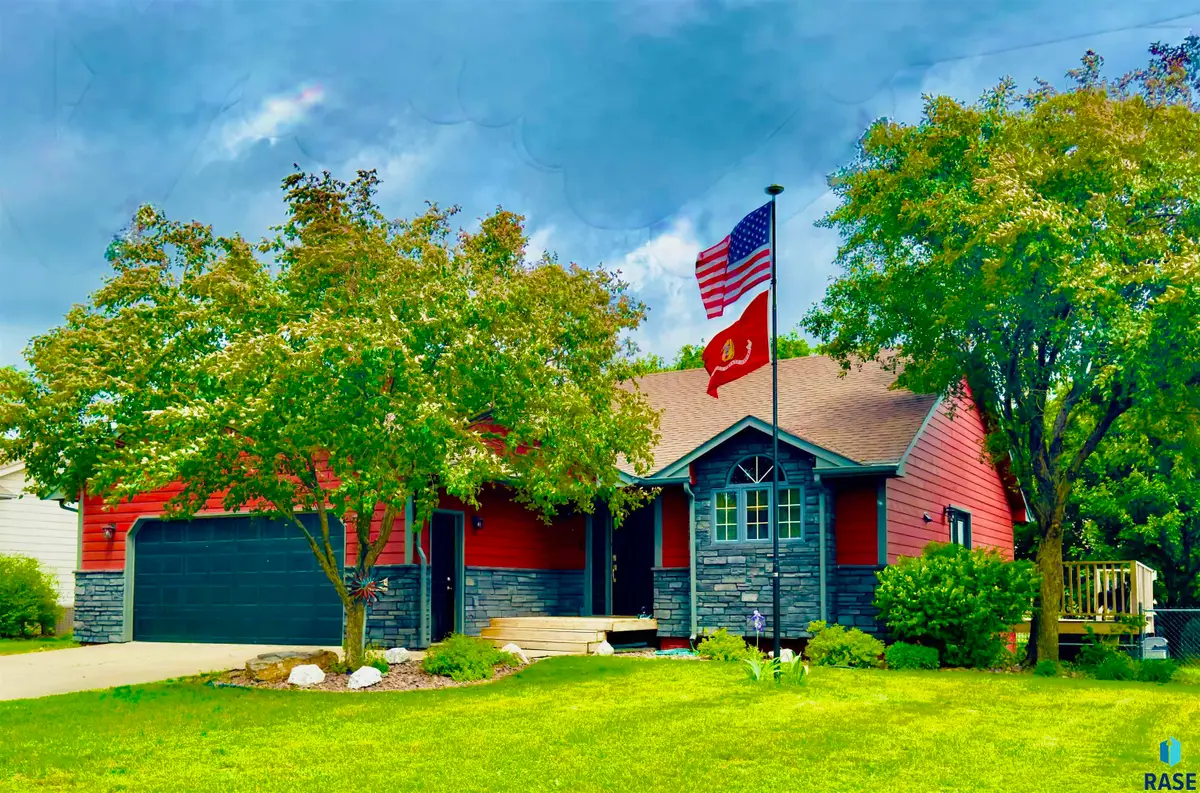 904 E Maywood St, Brandon, SD 57005 - #1