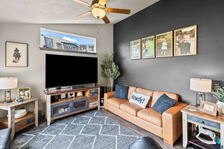 4013 S Homerun Ave, Sioux Falls, SD 57110 - #2