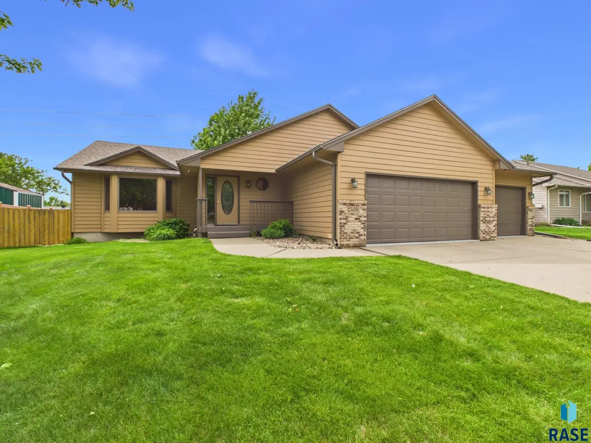 2505 S Theodore Ave, Sioux Falls, SD 57106 - #1