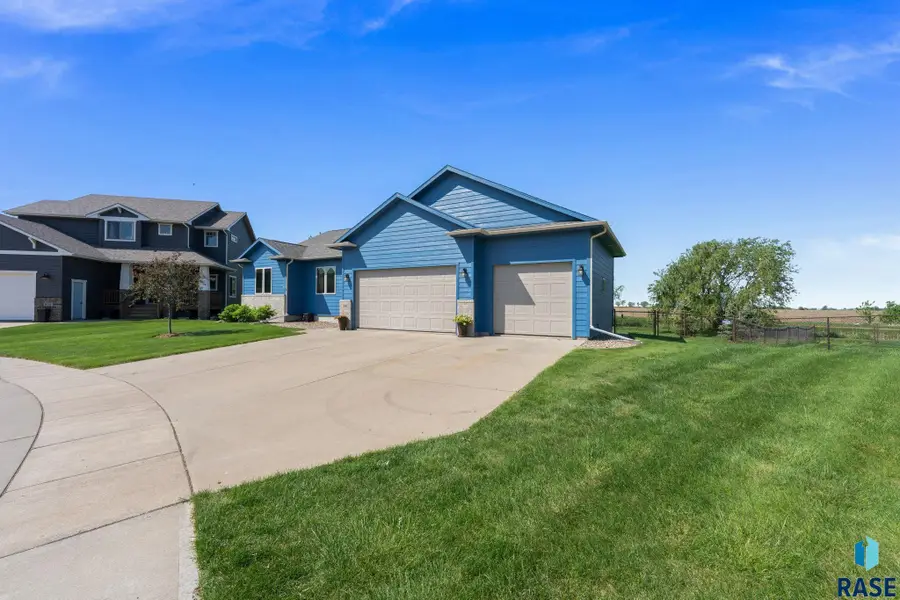 760 Fox Ct, Tea, SD 57064 - #2