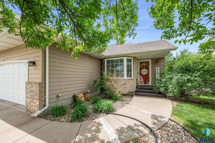 4817 S Galway Ave, Sioux Falls, SD 57106 - #3