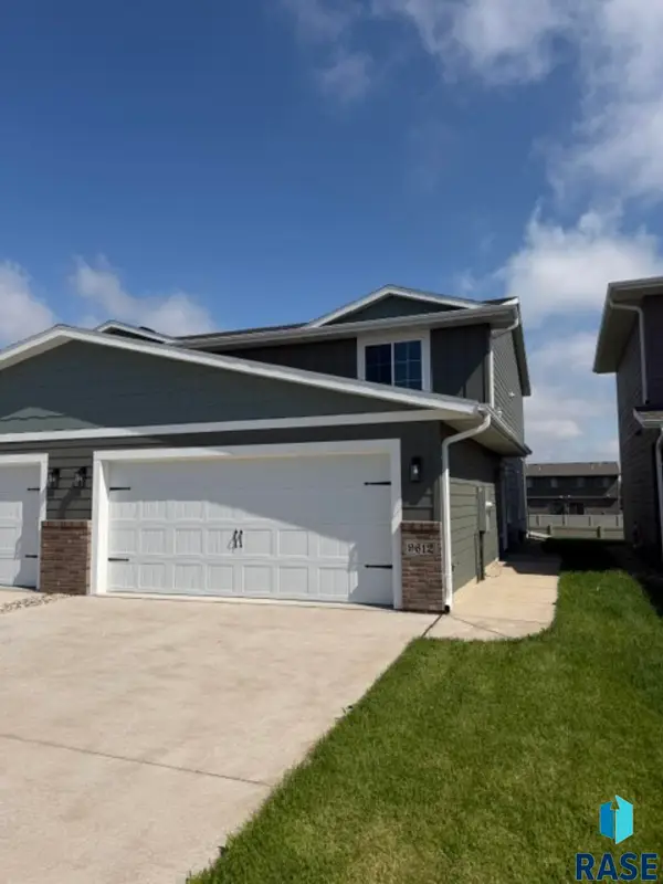 9612 W Tunis Dr, Sioux Falls, SD 57106