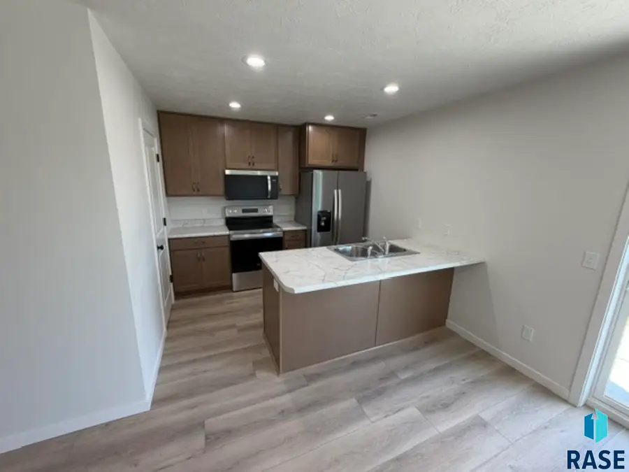 9612 W Tunis Dr, Sioux Falls, SD 57106 - #3