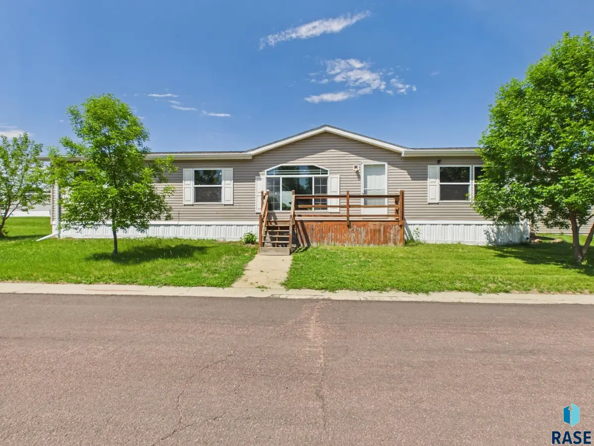 5508 E Erin Pl, Sioux Falls, SD 57110 - #1