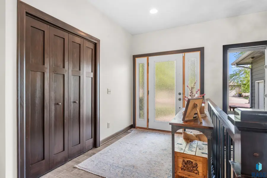 2805 W 95th St, Sioux Falls, SD 57108 - #3