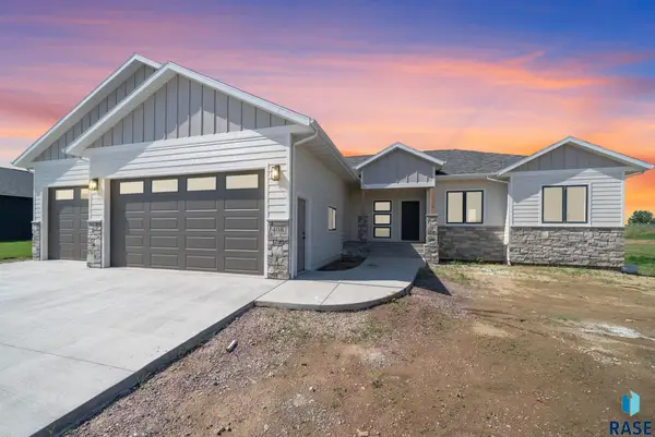 408 E 11th St, Crooks, SD 57020