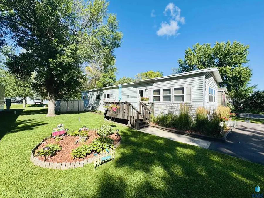 809 S Gina Pl, Sioux Falls, SD 57106 - #3