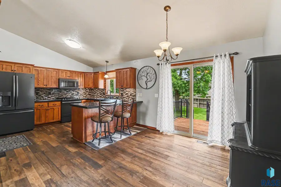 5804 S San Diego Ave, Sioux Falls, SD 57106 - #2