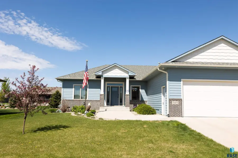 5405 Coneflower Cir, Sioux Falls, SD 57108 - #3