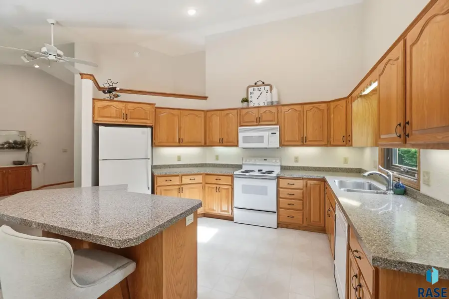3021 Ralph Rogers Rd Rd, Sioux Falls, SD 57108 - #3