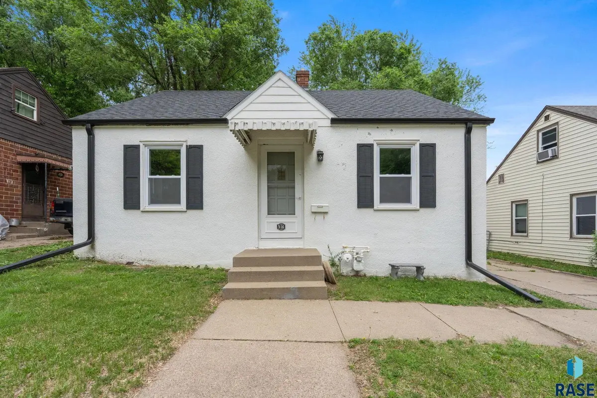 516 S Glendale Ave, Sioux Falls, SD 57104 - #1