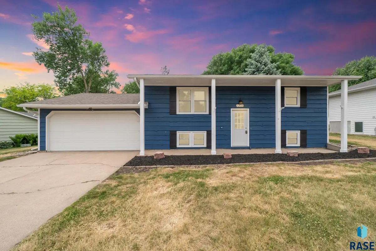 1203 N Orleans Ave, Dell Rapids, SD 57022 - #1