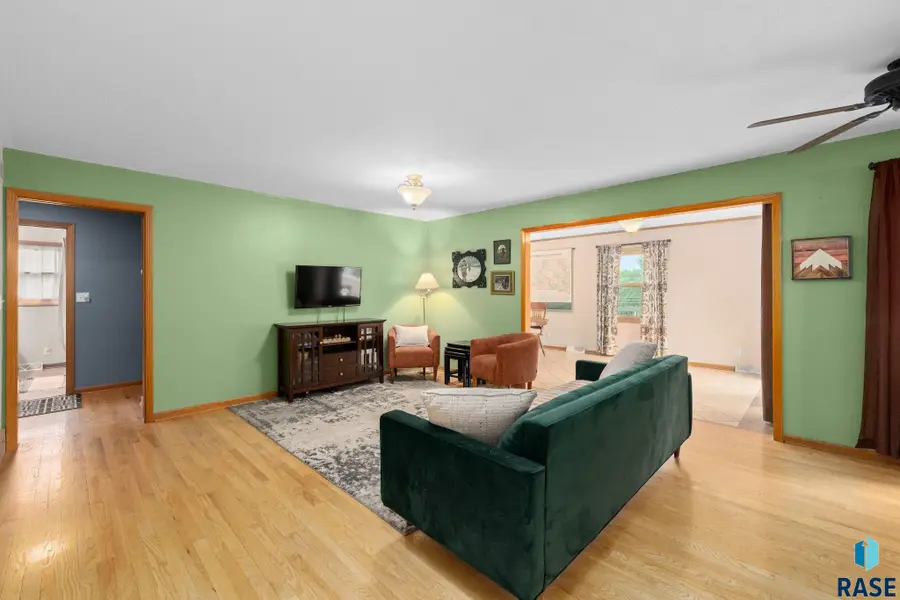 2012 S Willow Ave, Sioux Falls, SD 57105 - #3