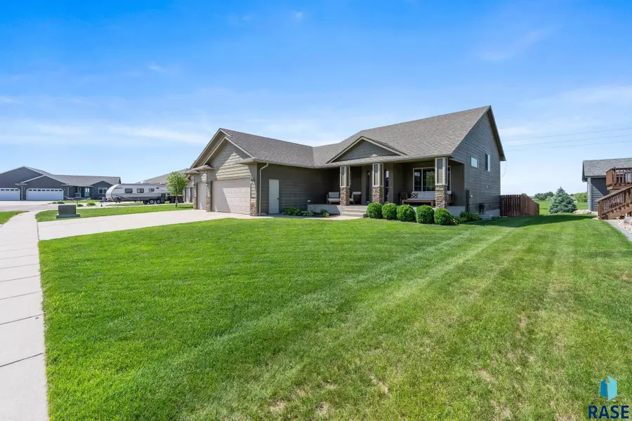 9004 W Gill Cir, Sioux Falls, SD 57106 - #2