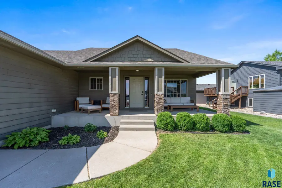 9004 W Gill Cir, Sioux Falls, SD 57106 - #3