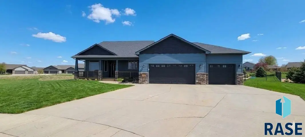 2401 E Baxter Cir, Sioux Falls, SD 57108 - #1