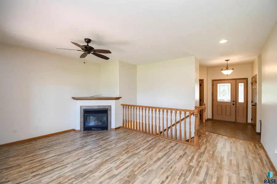4500 E Kearney Pl, Sioux Falls, SD 57110 - #2