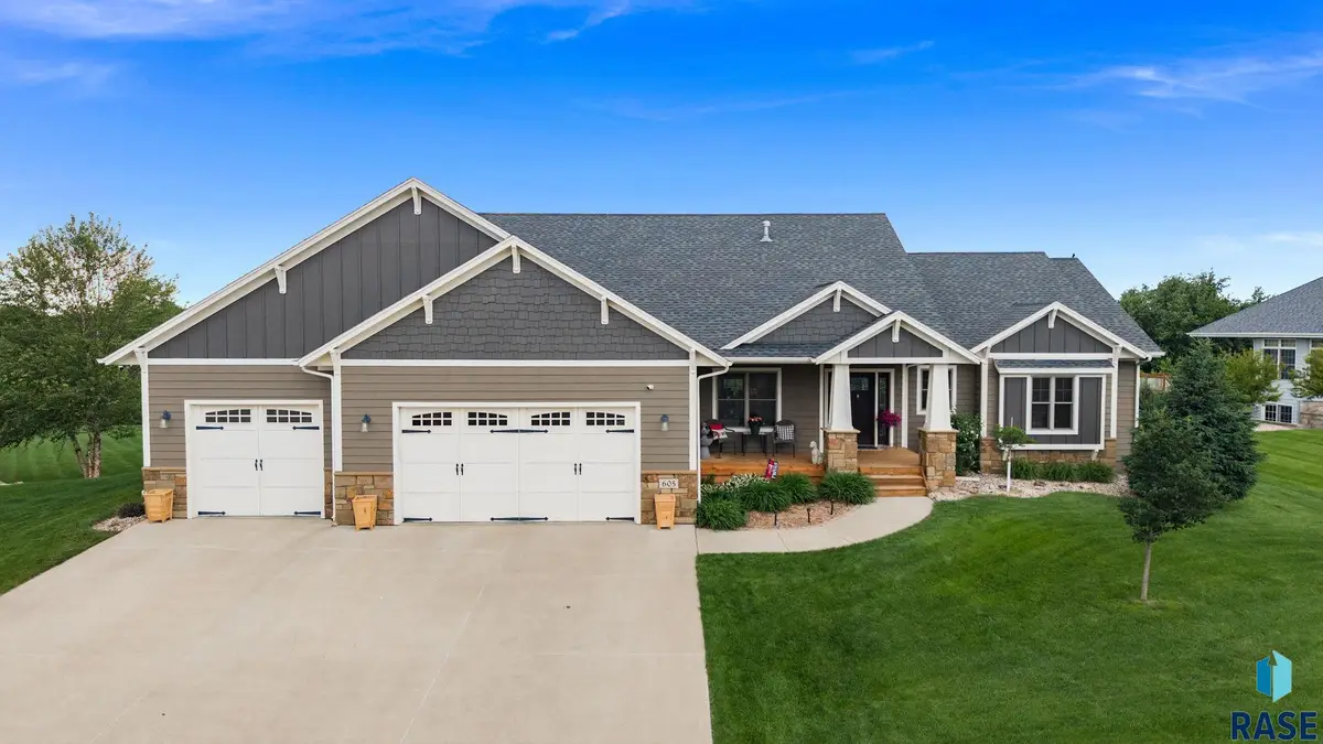 605 N Blue Bell Ln, Sioux Falls, SD 57107 - #1