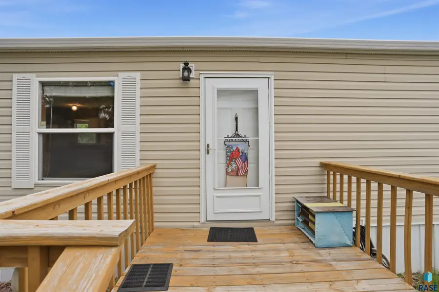 1405 E Ivy Pl, Sioux Falls, SD 57103 - #2