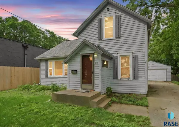 105 E 31st St, Sioux Falls, SD 57105