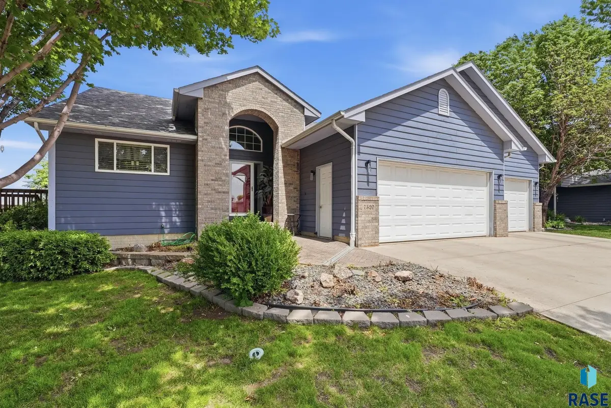 7520 W Legacy St, Sioux Falls, SD 57106 - #1